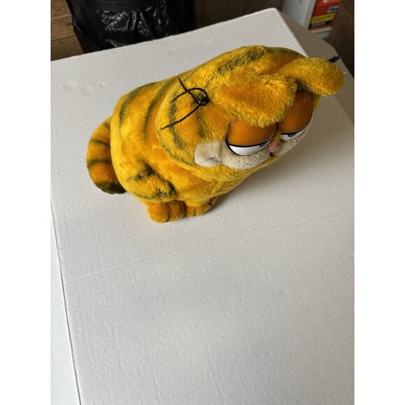 Vintage 1981 Dakin Garfield Plush Sitting Orange Fat Cat Stuffed Animal Toy 12” - Picture 16 of 16